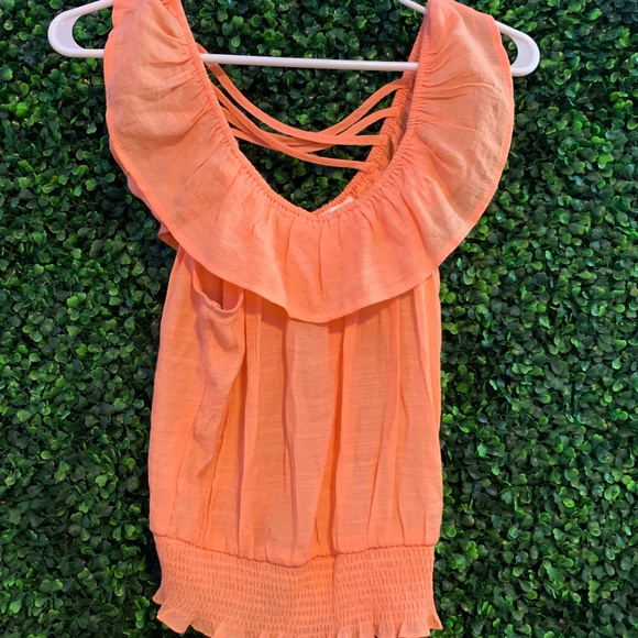 MINE Sleeveless Peach Top - Crop Top Fit - Picture 1 of 3